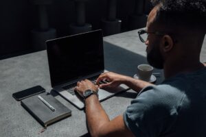 Les 10 Meilleurs Outils IA pour Entrepreneurs Solo en 2026